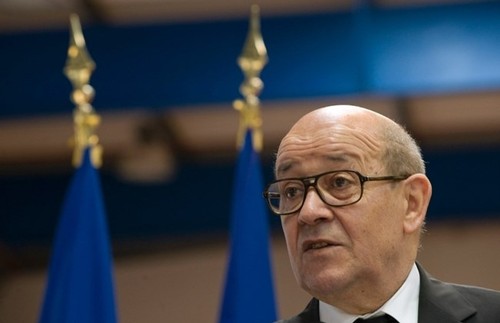 French defense minister in Iraq for talks on anti-IS war - ảnh 1